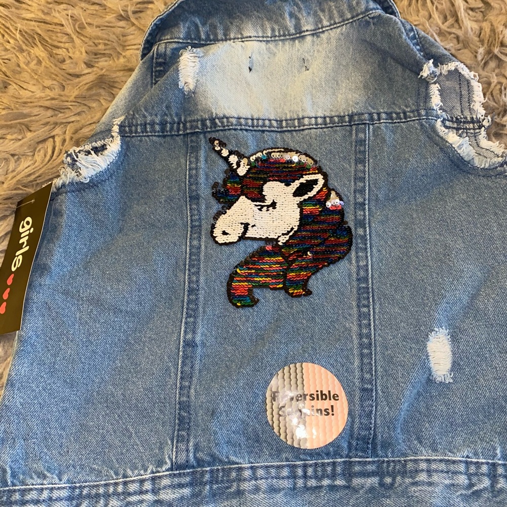 !HOT BUY! BRAND NEW GIRLS DISTRESSED DENIM VEST